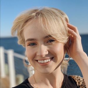 Meet your Posher, Katelyn